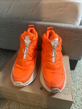 Sorel Orange and Cream Quilted Zip Front Women's Winter Rain Boots